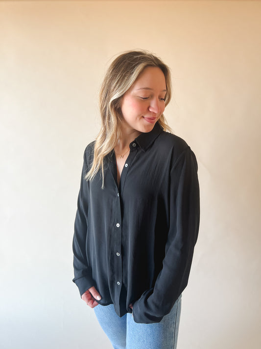 Business Button Down in Black