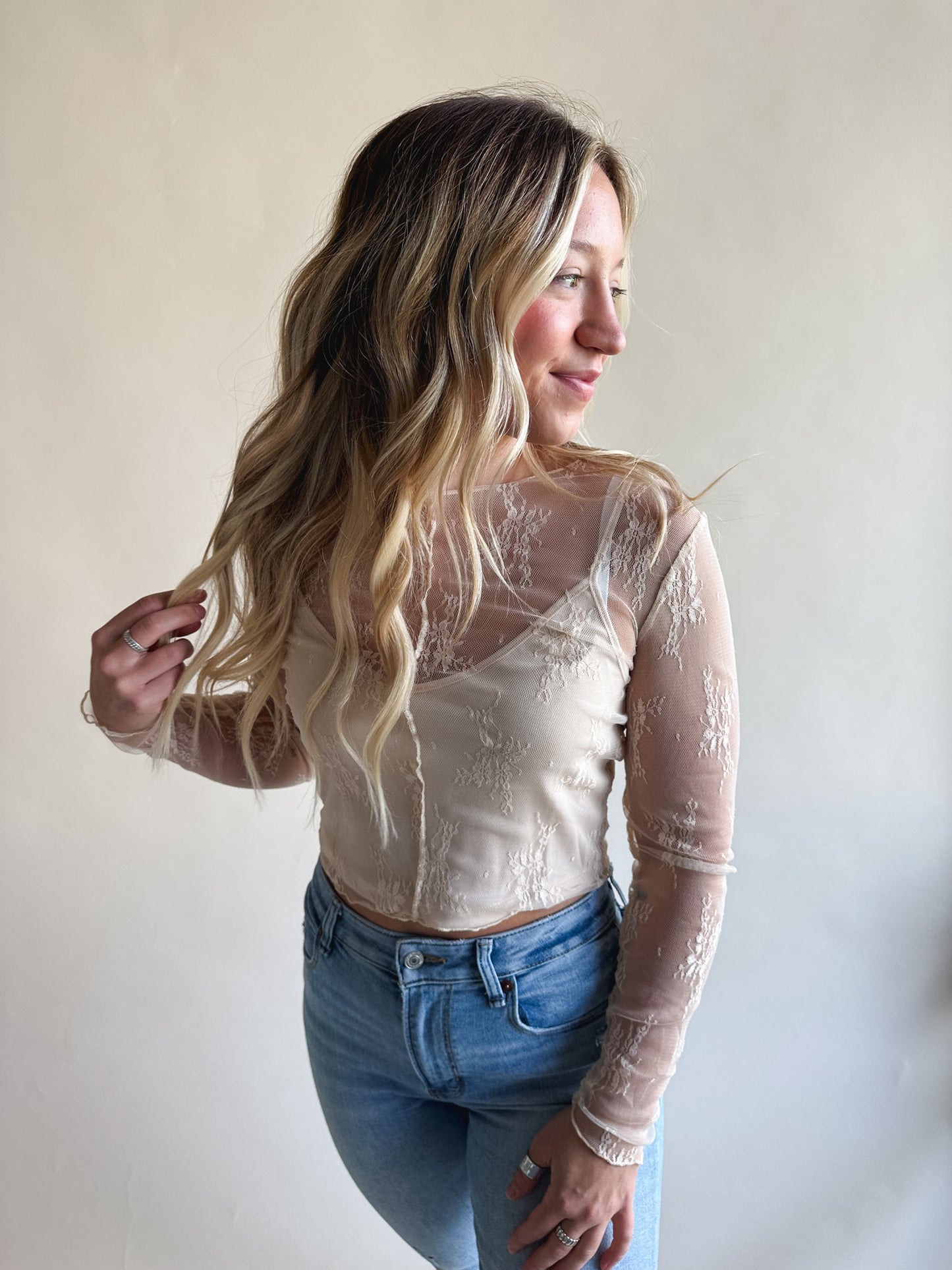 Longsleeve Nightlight Lace Top