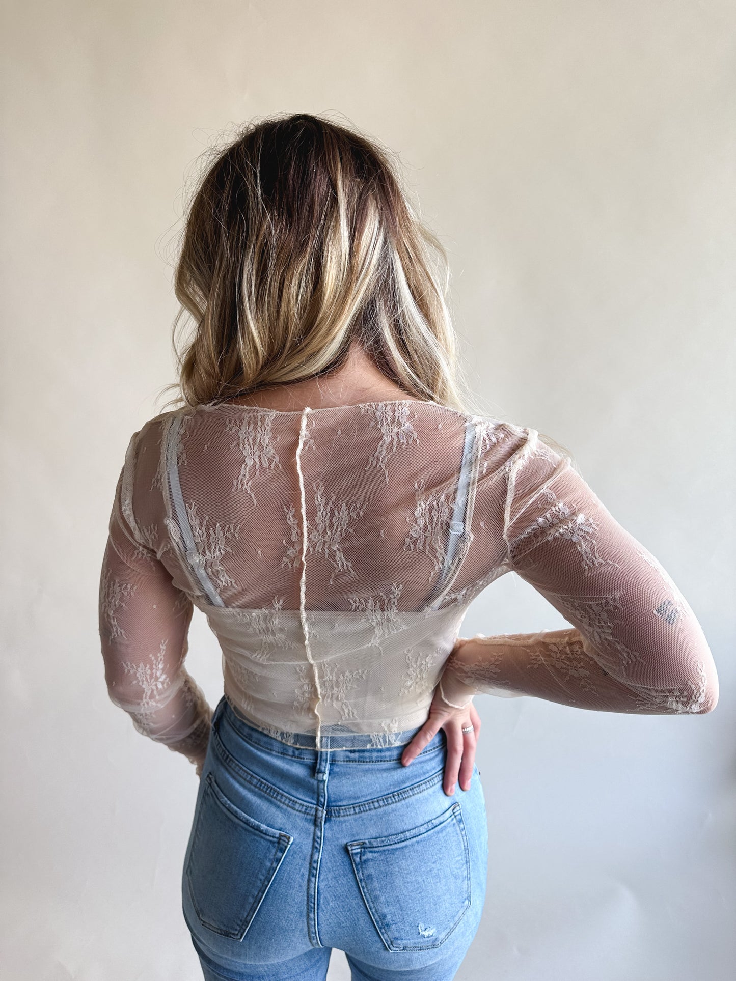 Longsleeve Nightlight Lace Top