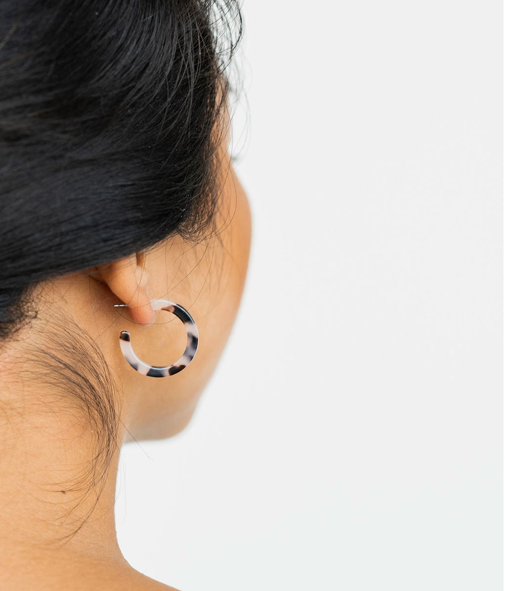 Blonde Tortoise Hoops