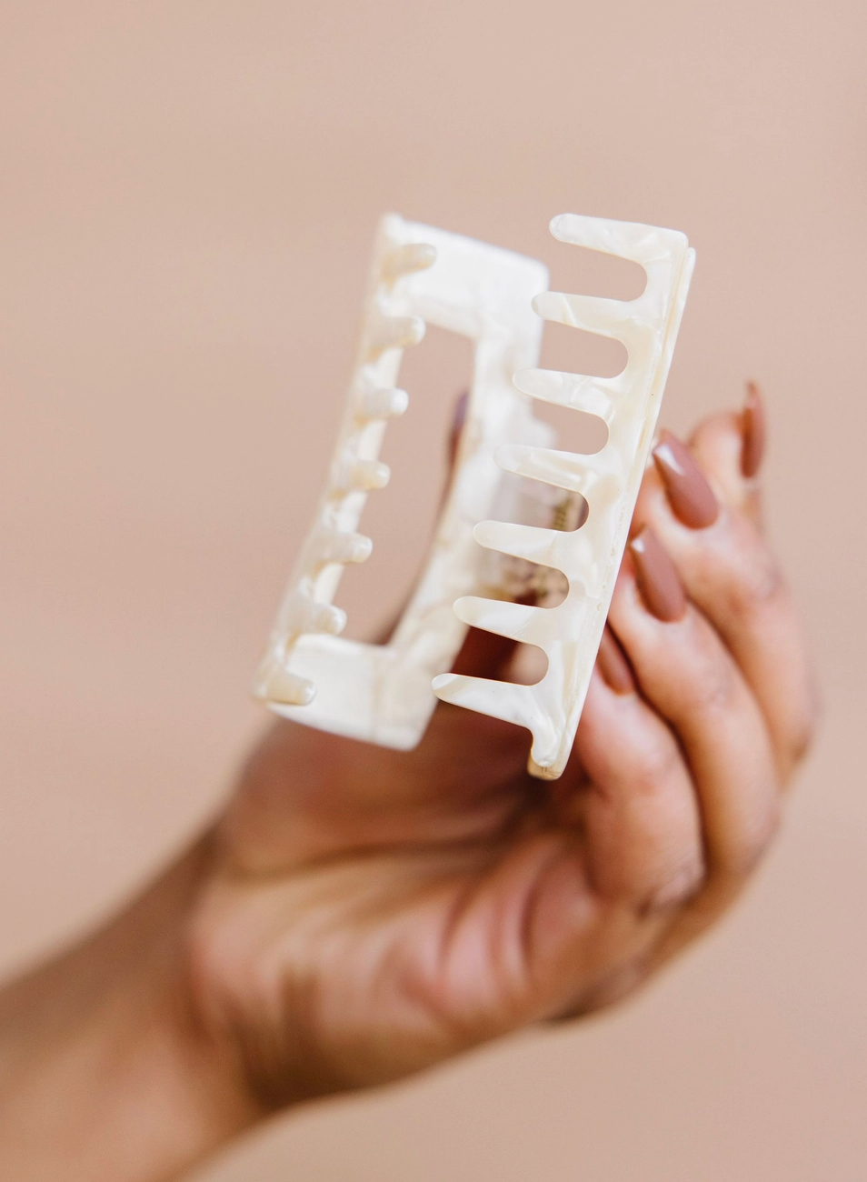 Cream Marble Claw Clip