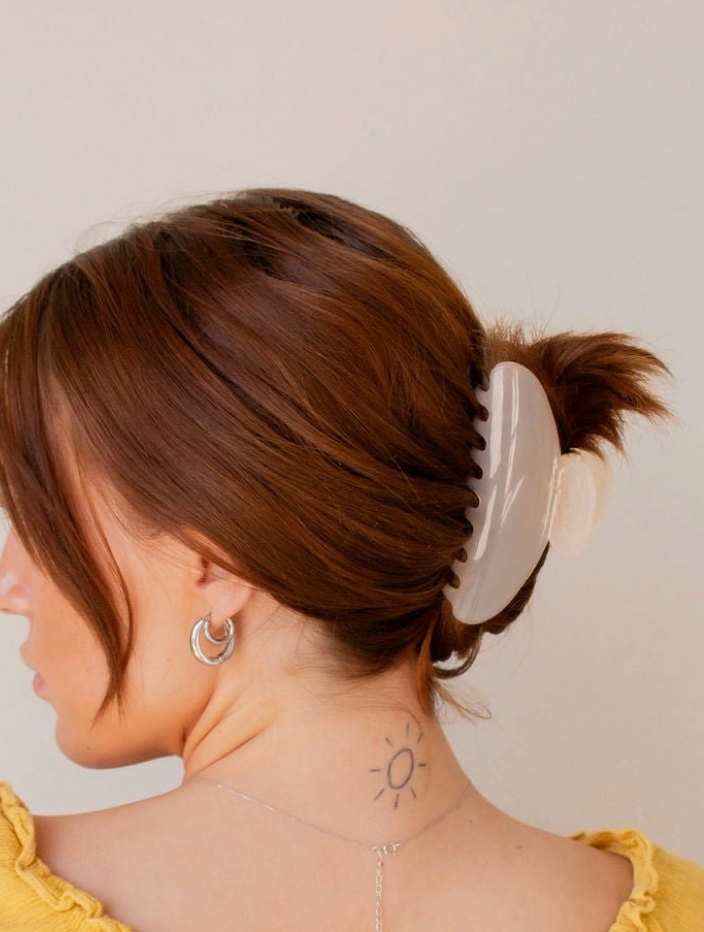 Cream Jelly Claw Clip