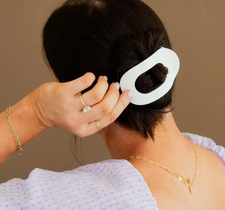 Circle Cutout Flat Claw Clip
