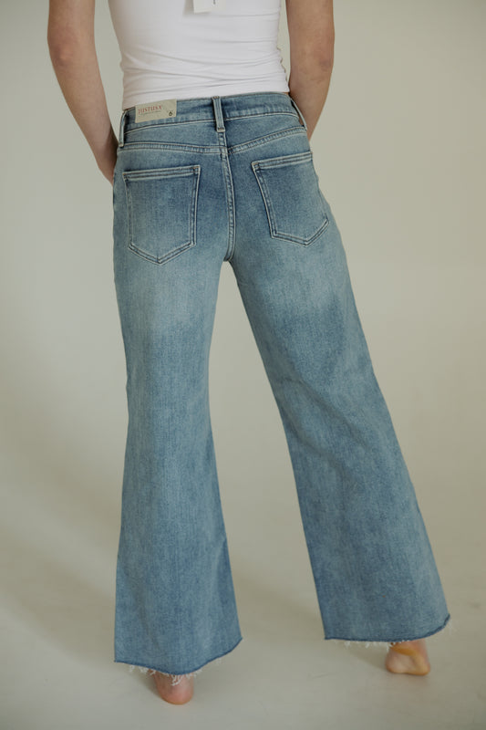 Wide Leg Stretch Jeans