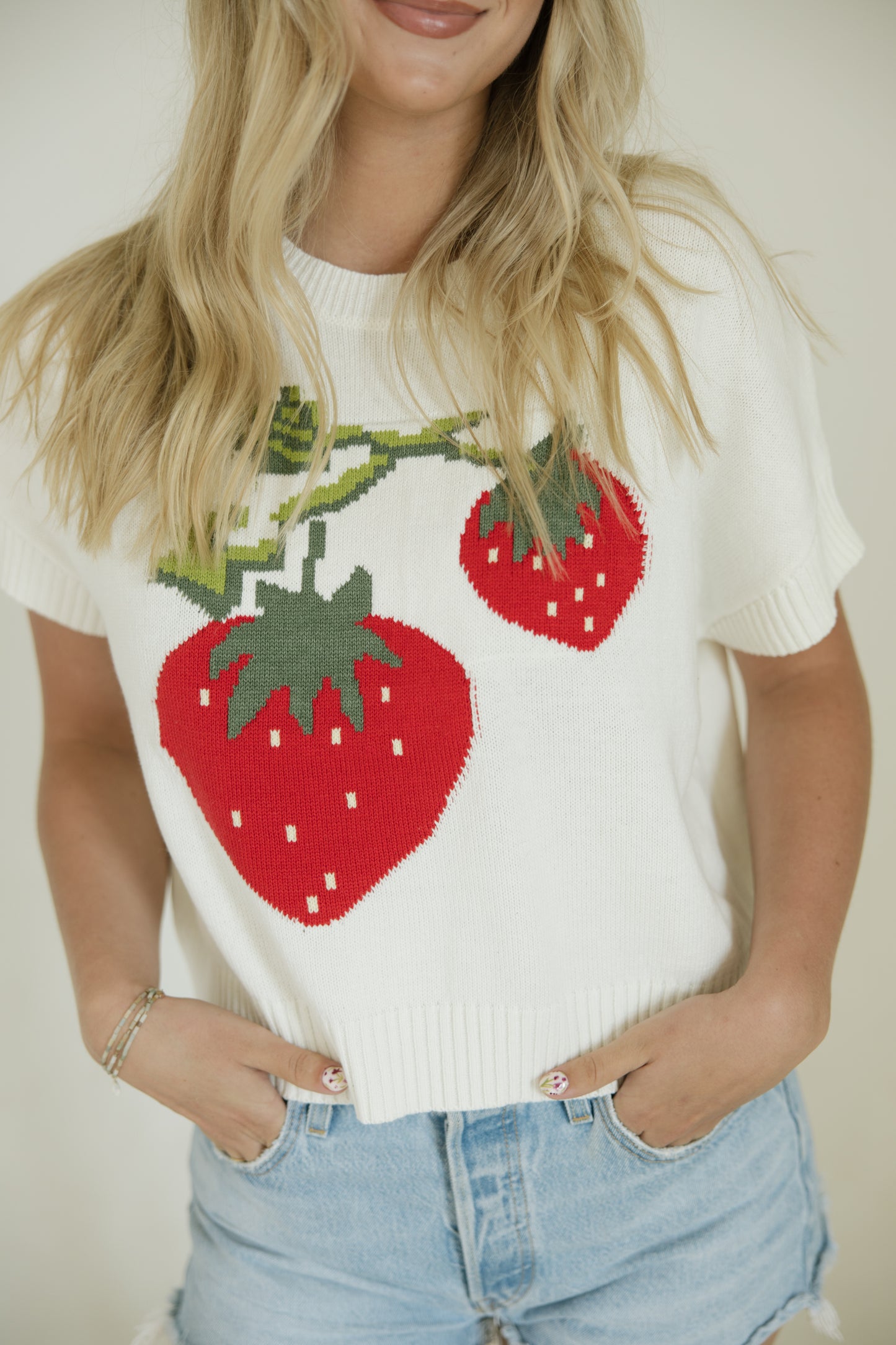 Strawberry Motif Short Sleeve Sweater
