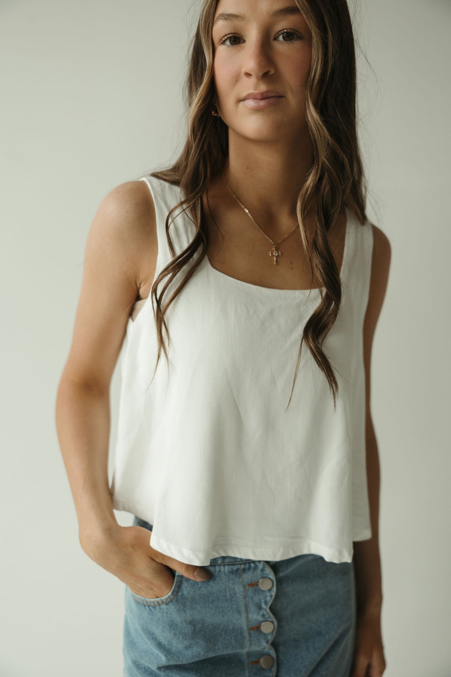 Flowy Cropped Tank w/ Slit Back