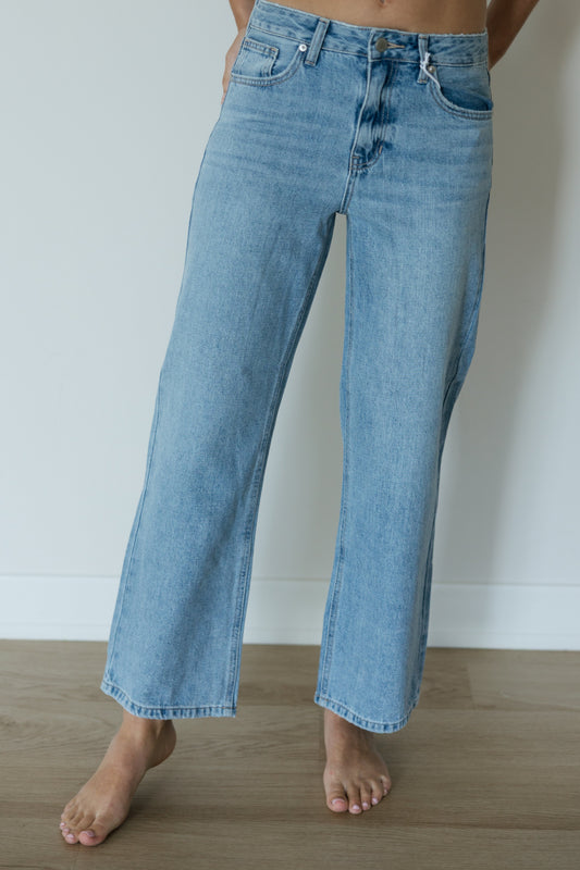 High Rise Loose Fit Straight Jeans