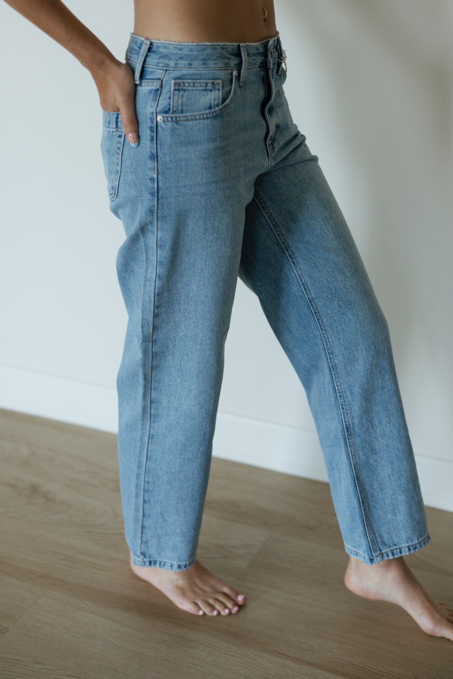 High Rise Loose Fit Straight Jeans
