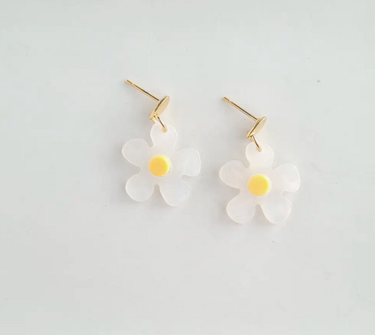 Dainty Daisy Earrings