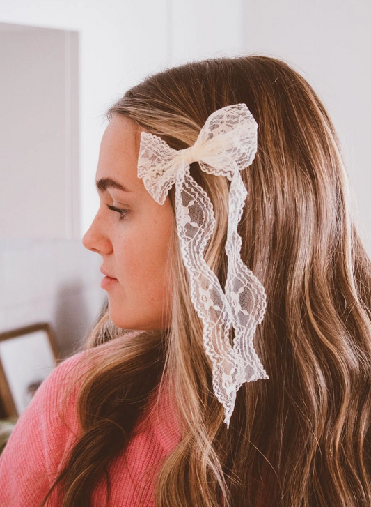 Love Lace Bow Clip in Ivory