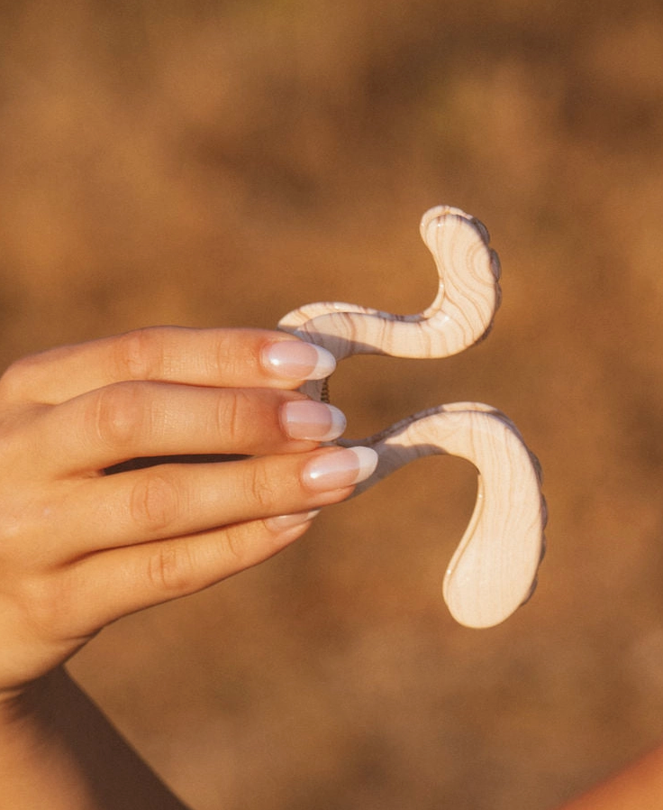 Ivory Swirl Claw Clip