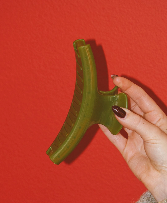 Olive Curve Claw Clip