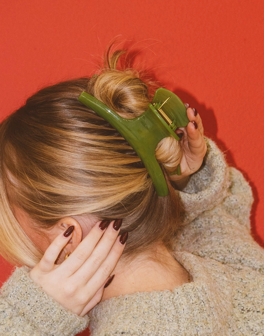 Olive Curve Claw Clip