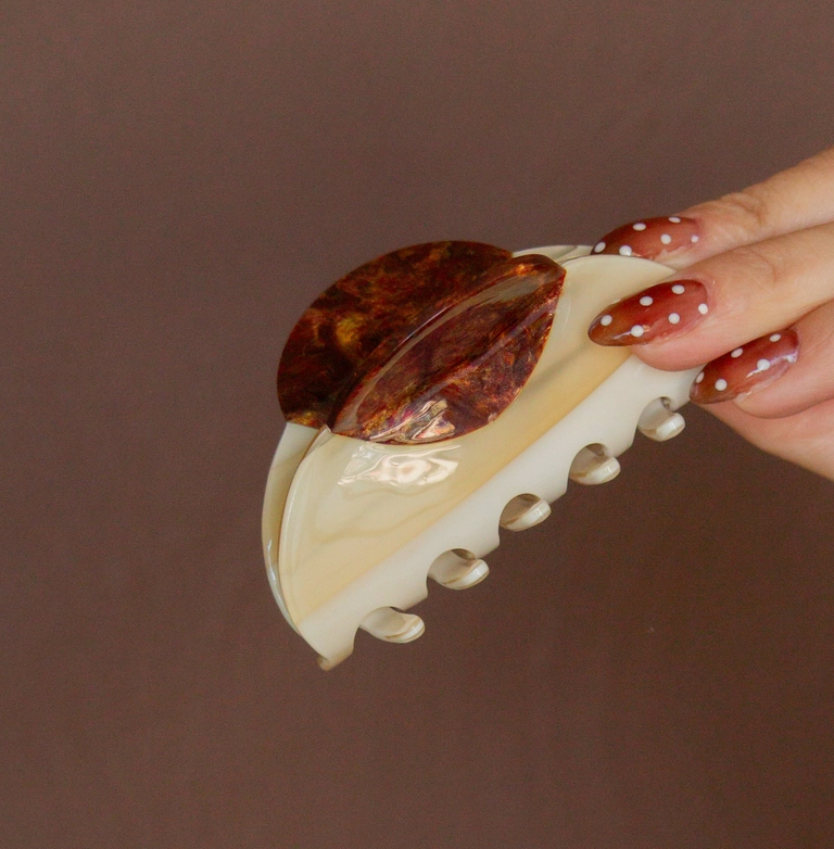 Acorn Claw Clip