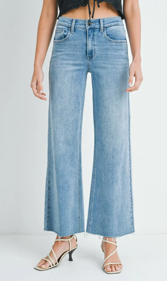 Wide Leg Stretch Jeans